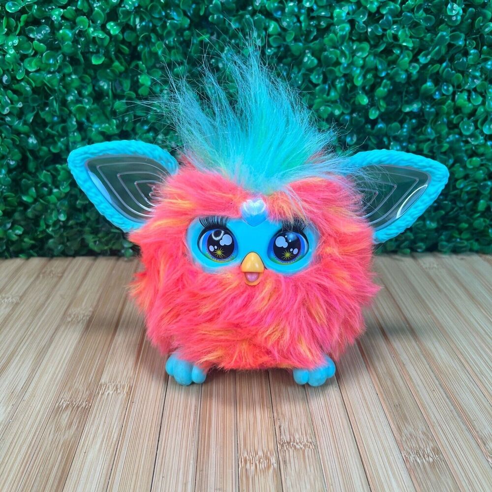 Hasbro Furby Interactive Plush Coral Works EUC 2023 New Batteries 4 AA